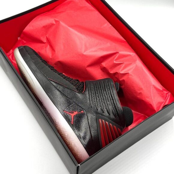 Air Jordan 32 'Banned' - Picture 1 of 13